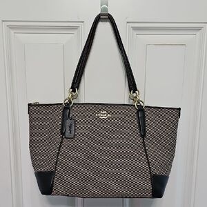 Coach Legacy Jaquard Ava Tote w/matching Wallet A1857 F28467